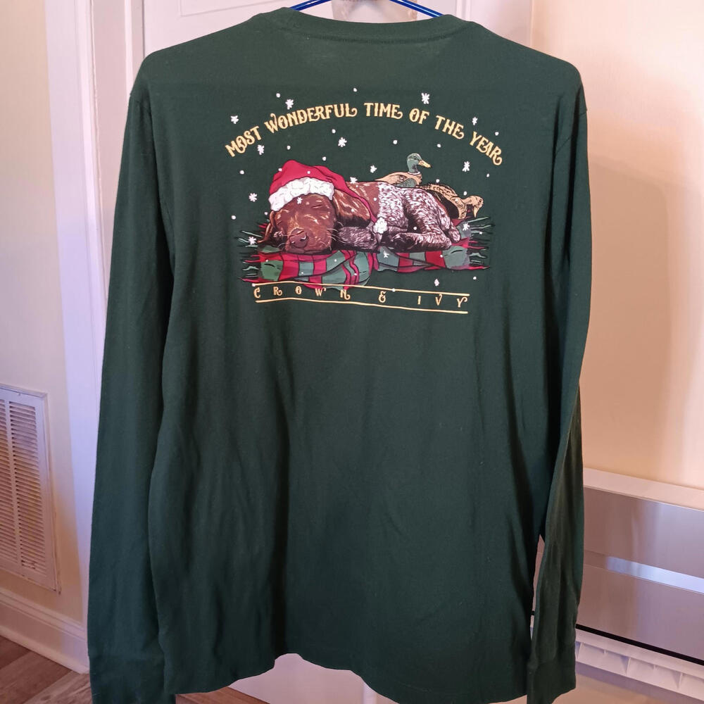Crown & Ivy Women’s Green Christmas Long Sleeve T Shirt Size Medium Bird Dog